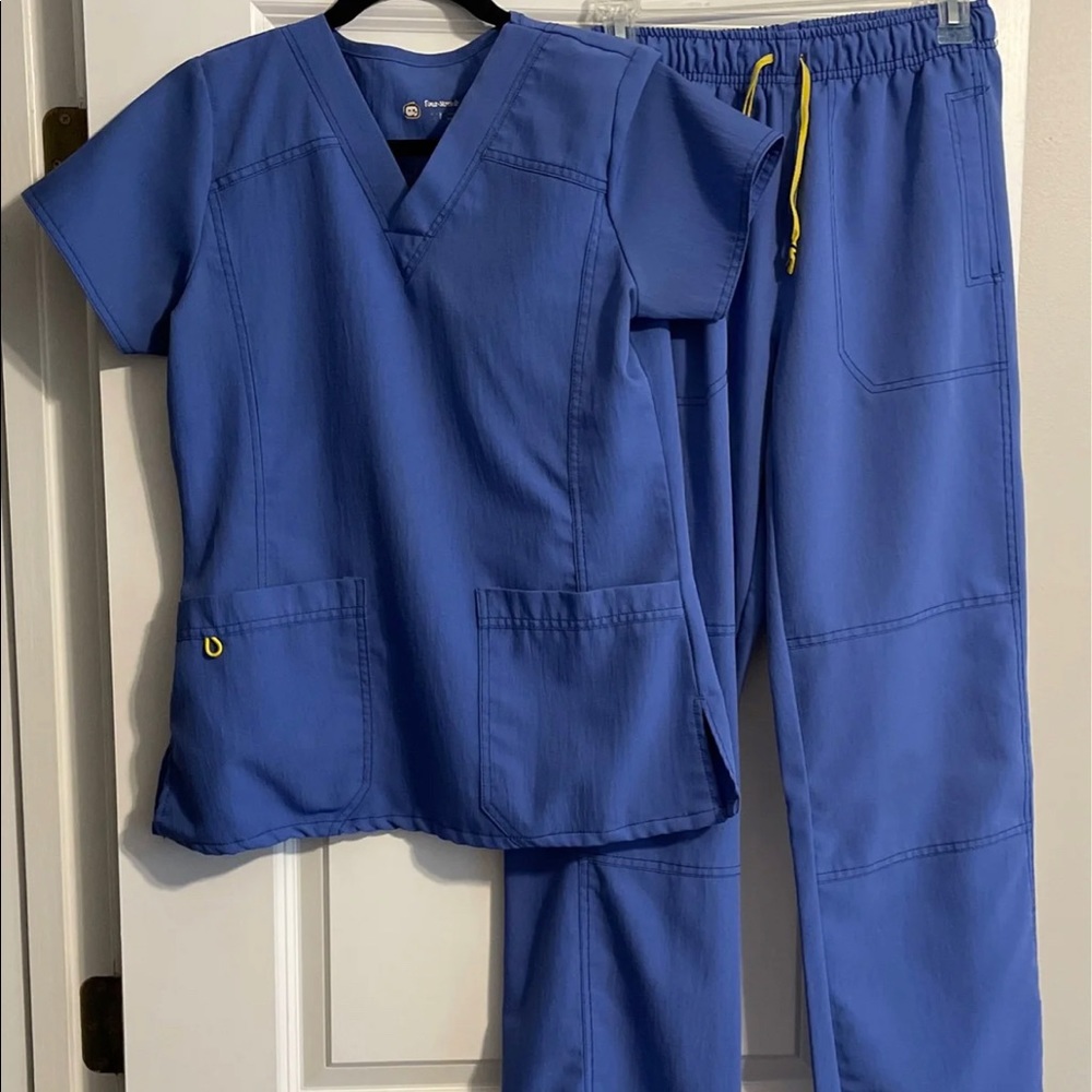 Wonder wink scrub set, top-S/bottom-ST